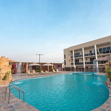 The Platinum Bay Hotel Birekuso エクステリア 写真