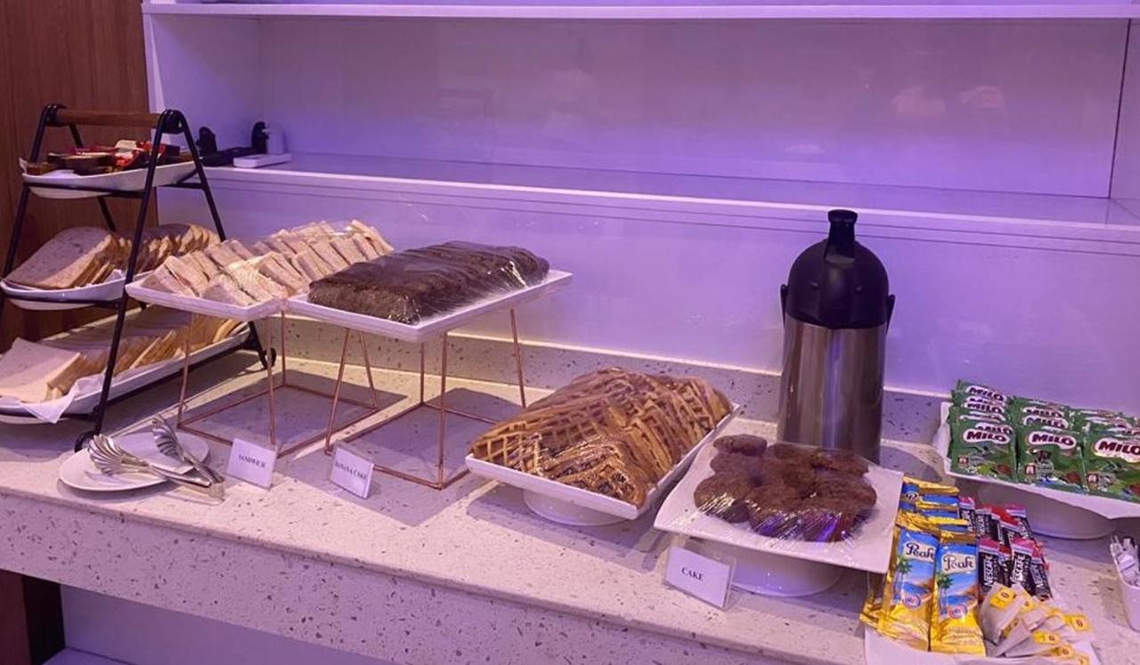 The Platinum Bay Hotel Birekuso エクステリア 写真