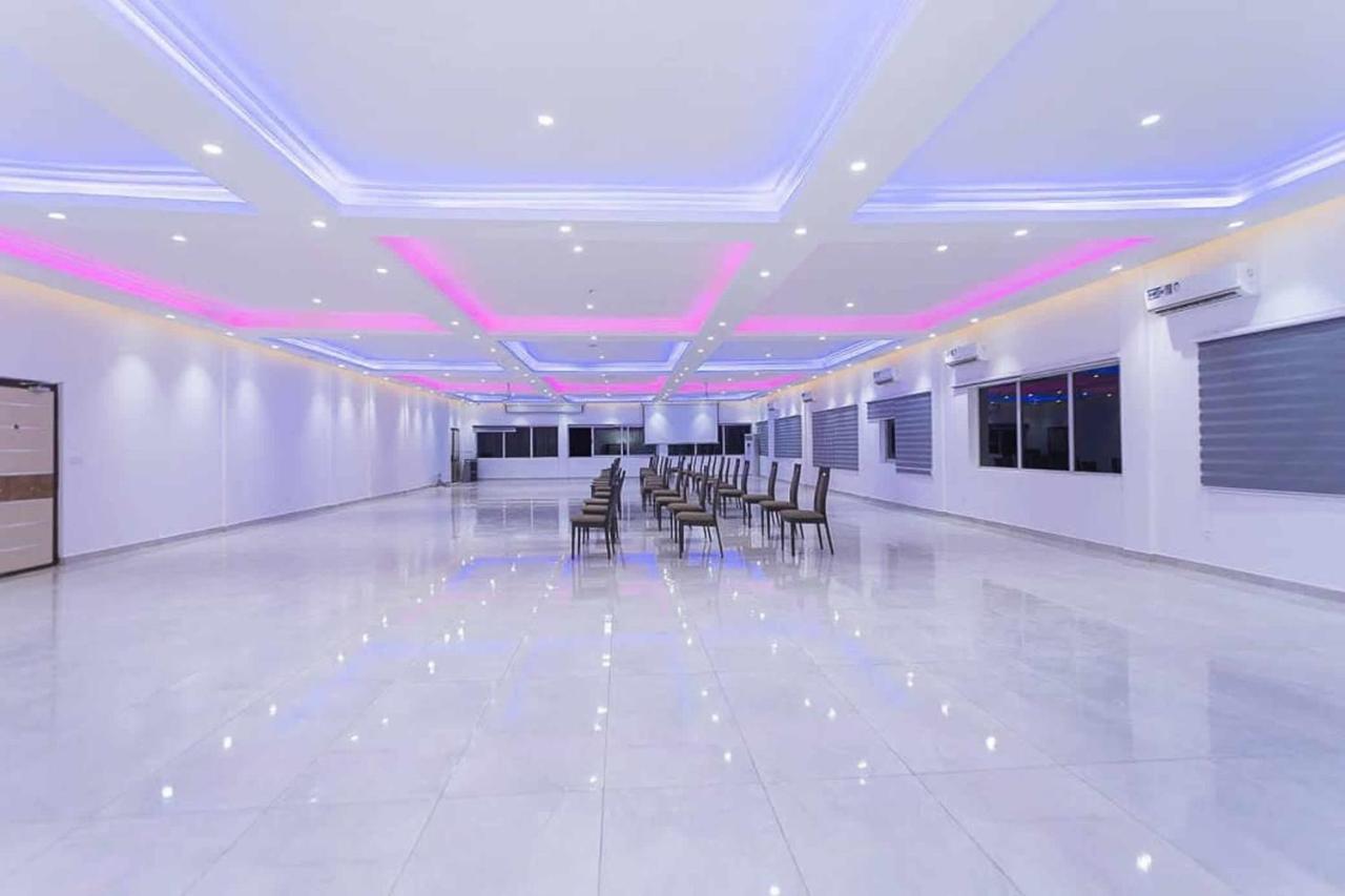 The Platinum Bay Hotel Birekuso エクステリア 写真