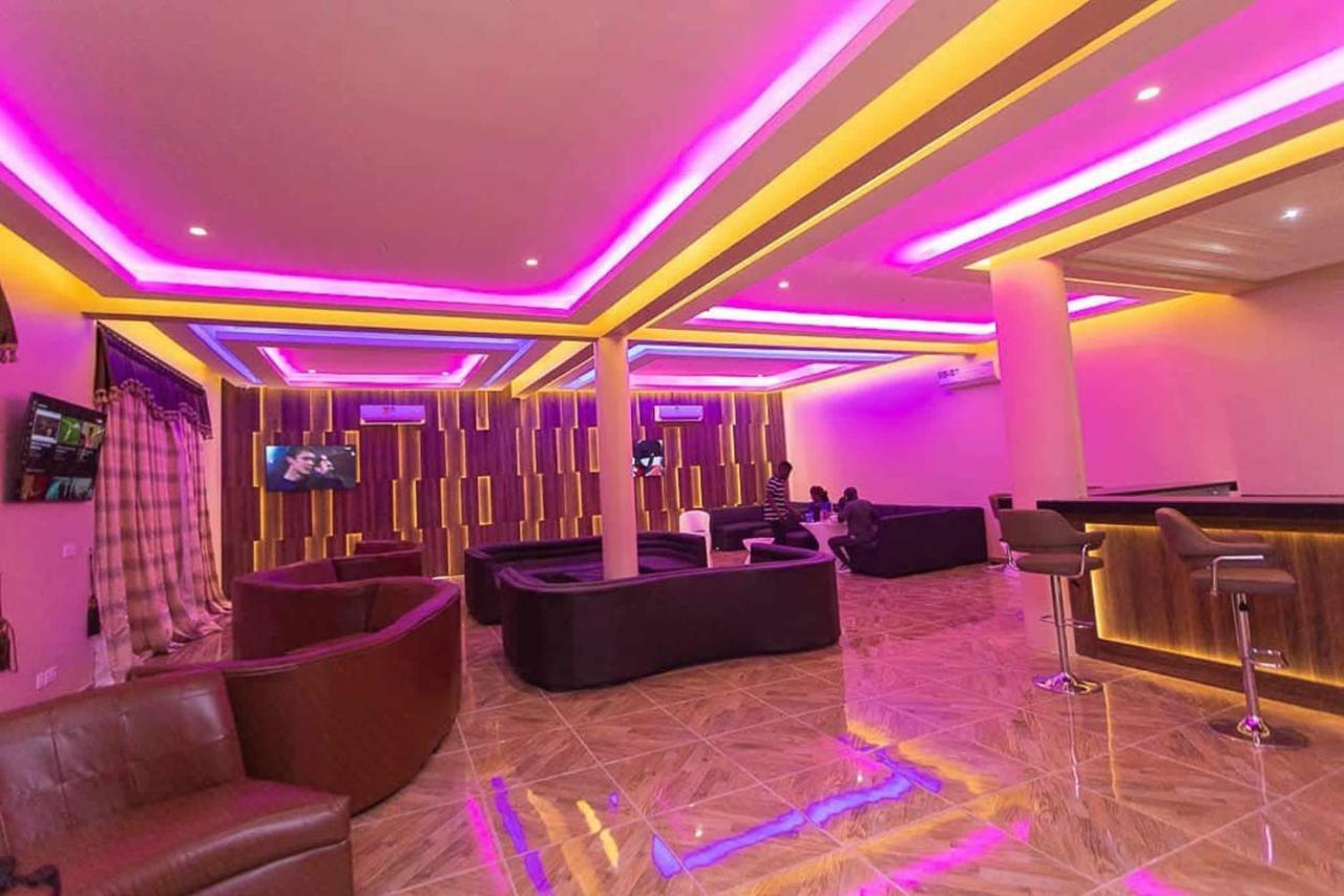 The Platinum Bay Hotel Birekuso エクステリア 写真